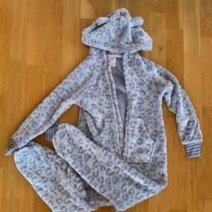 Girls Size XS snow leopard union suit